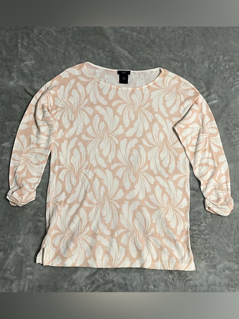 Ann Taylor Factory Petite SP Pink White Floral Long Sleeve Top Good Condition
